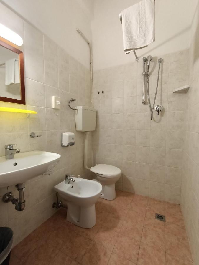 Hotel Zeus Lido Di Classe Room Only Екстер'єр фото
