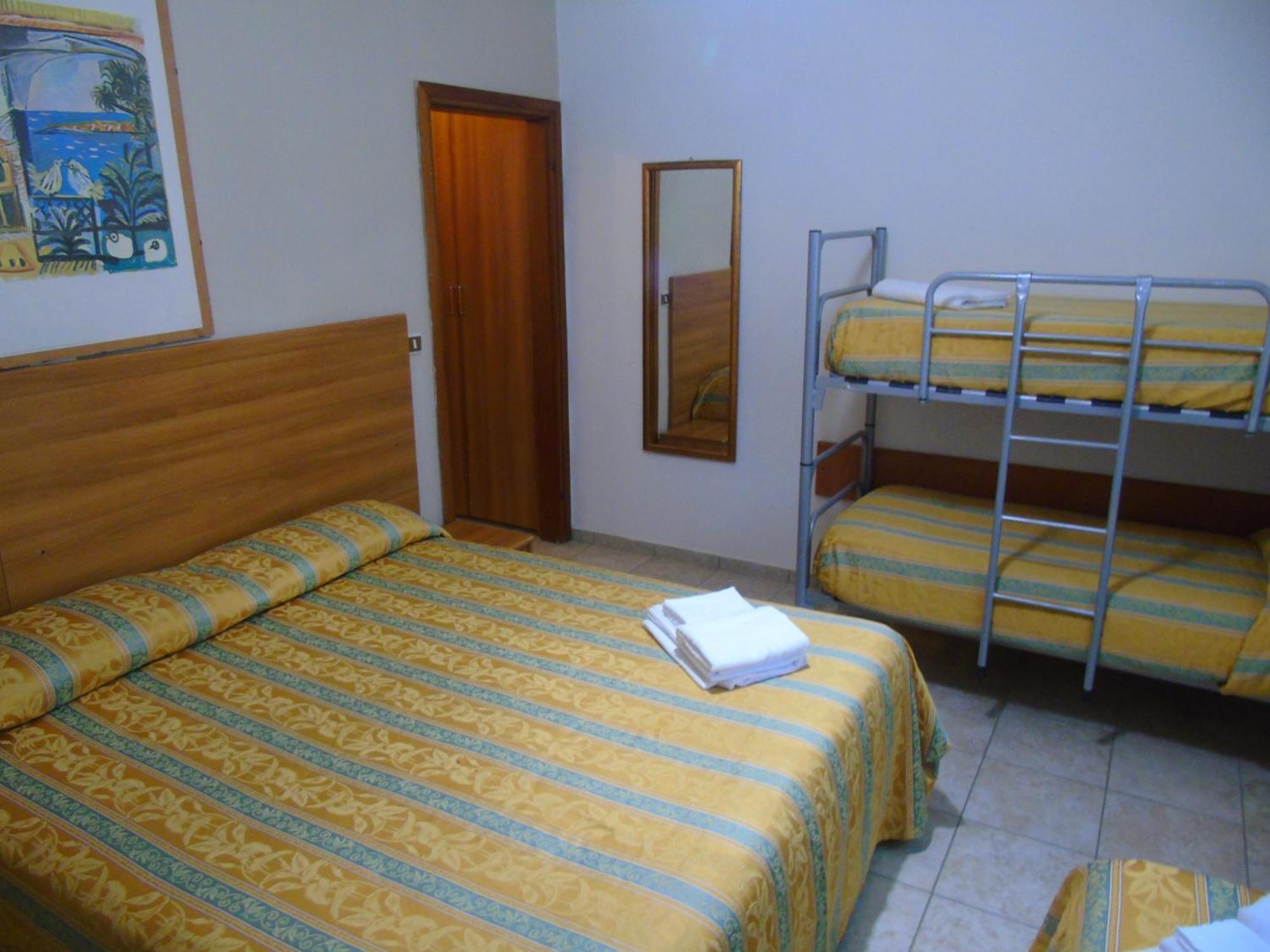 Hotel Zeus Lido Di Classe Room Only Екстер'єр фото