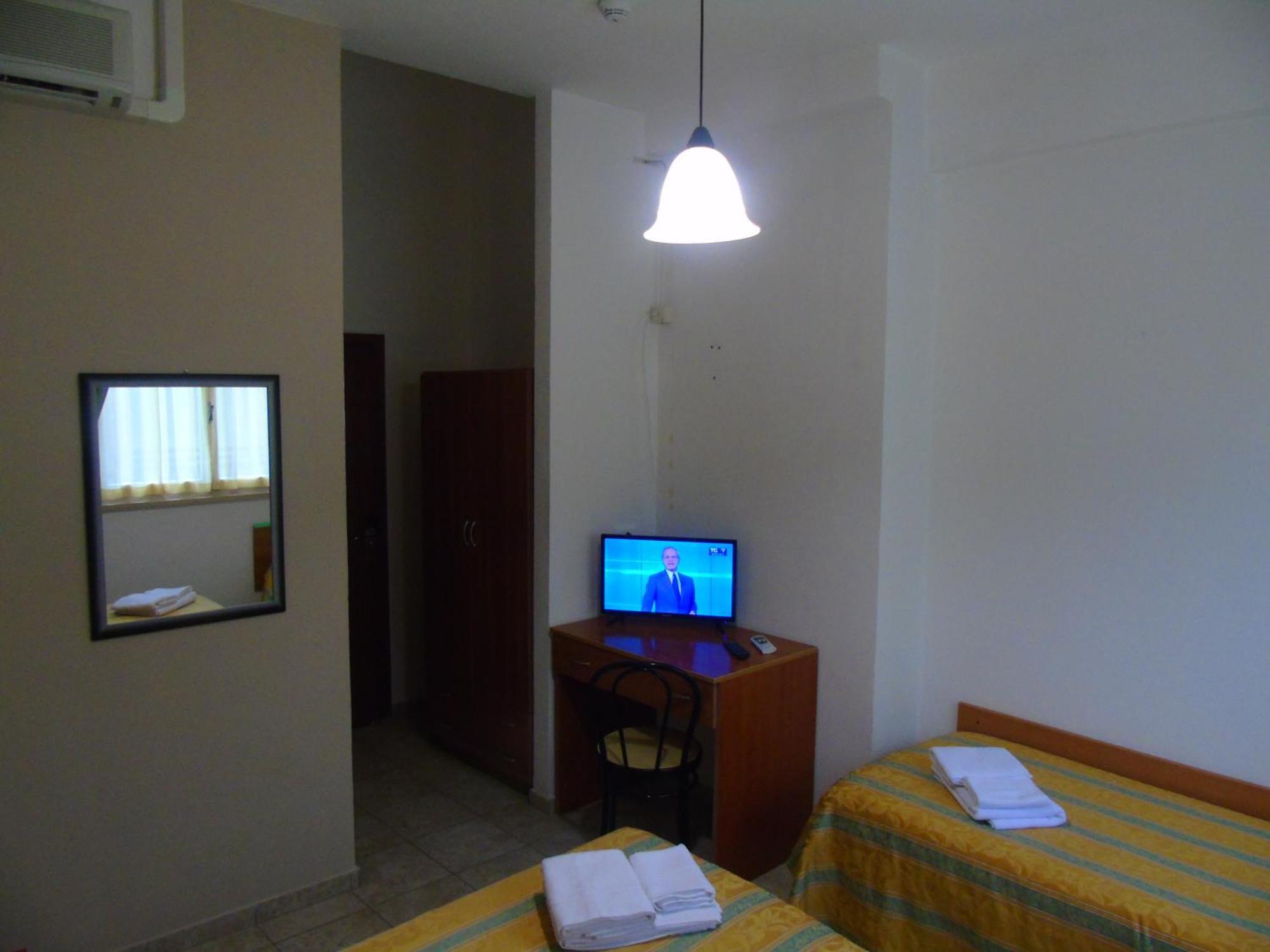 Hotel Zeus Lido Di Classe Room Only Екстер'єр фото