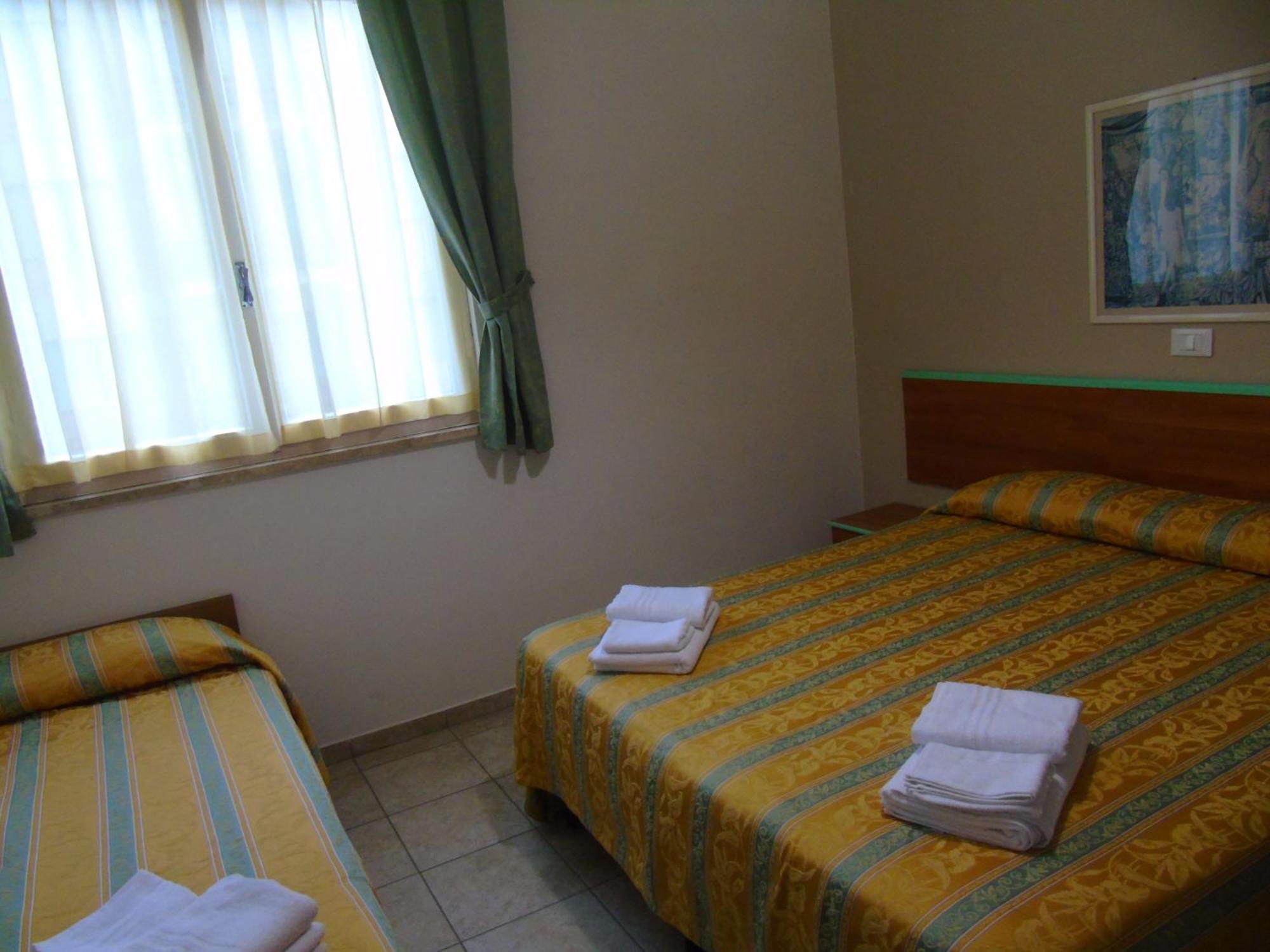 Hotel Zeus Lido Di Classe Room Only Екстер'єр фото